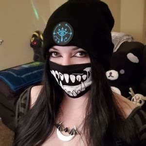 titty streamer|Esskayuwu